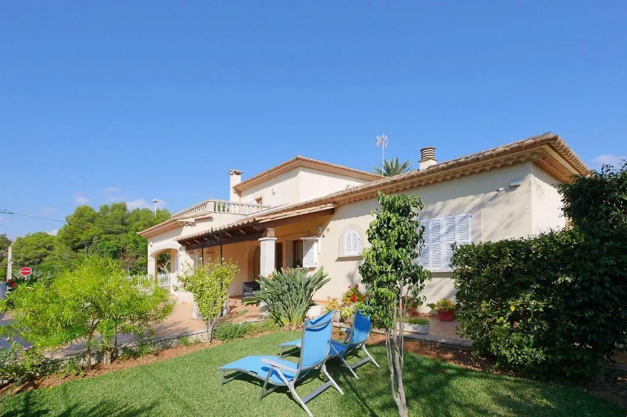 Ideal Property Mallorca - Villa Celia 阿尔库迪亚港