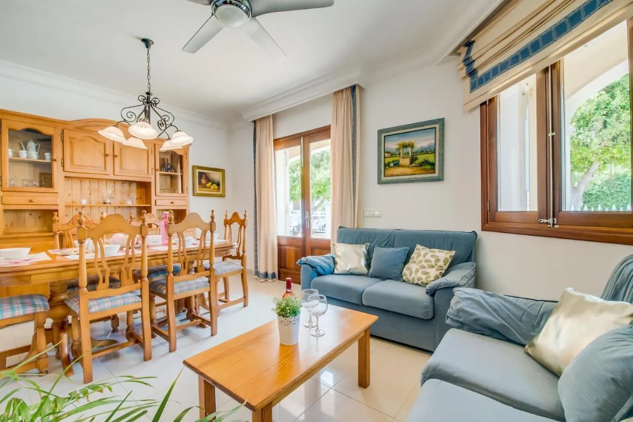 Ideal Property Mallorca - Villa Celia 阿尔库迪亚港