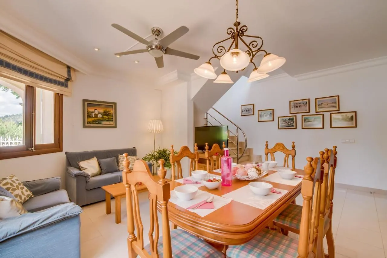 Ideal Property Mallorca - Villa Celia 阿尔库迪亚港